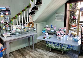 From monogrammed clothing to handmade soaps, Gatlinburg’s Village Shops offer unique gifts that let your loved ones know you see and appreciate them.