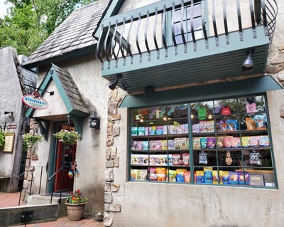 Explore Pet-Friendly Gatlinburg at The Village Shops